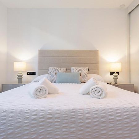 מאלגה Malagueta Beach Front Luxury Apartment By Rent Me מראה חיצוני תמונה