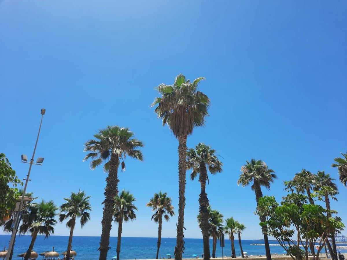 מאלגה Malagueta Beach Front Luxury Apartment By Rent Me מראה חיצוני תמונה