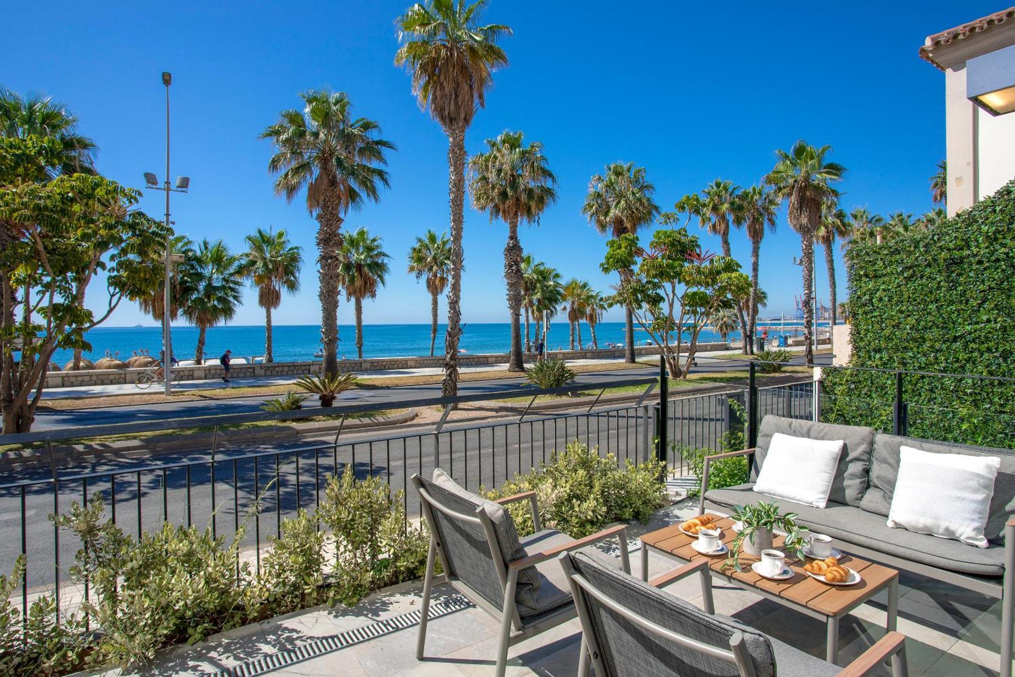 מאלגה Malagueta Beach Front Luxury Apartment By Rent Me מראה חיצוני תמונה