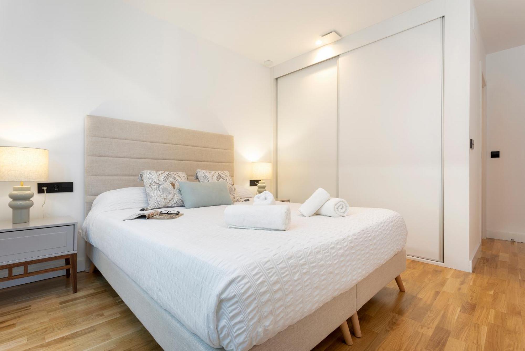 מאלגה Malagueta Beach Front Luxury Apartment By Rent Me מראה חיצוני תמונה