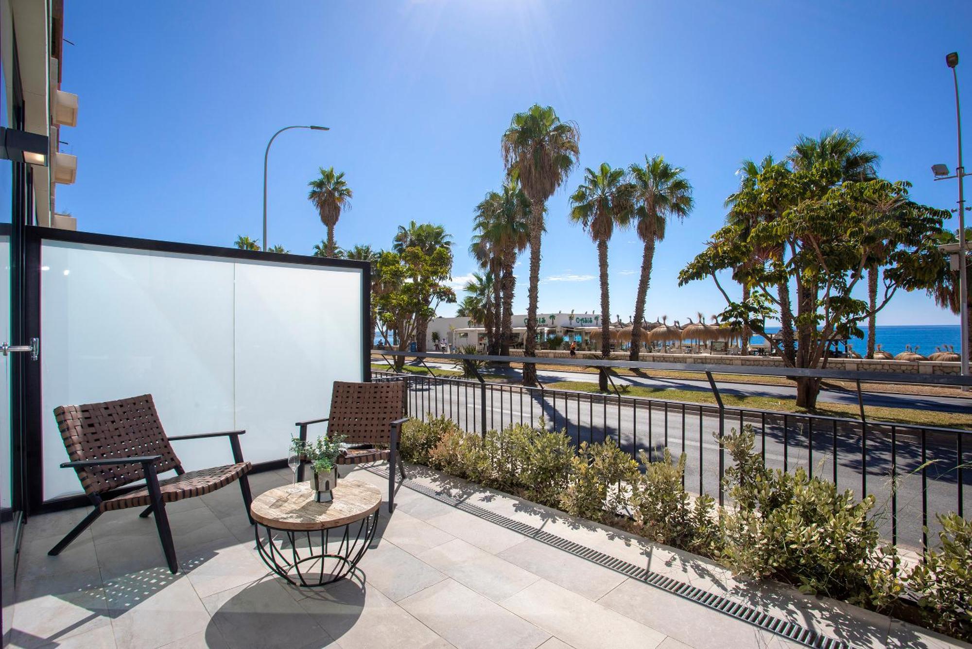 מאלגה Malagueta Beach Front Luxury Apartment By Rent Me מראה חיצוני תמונה